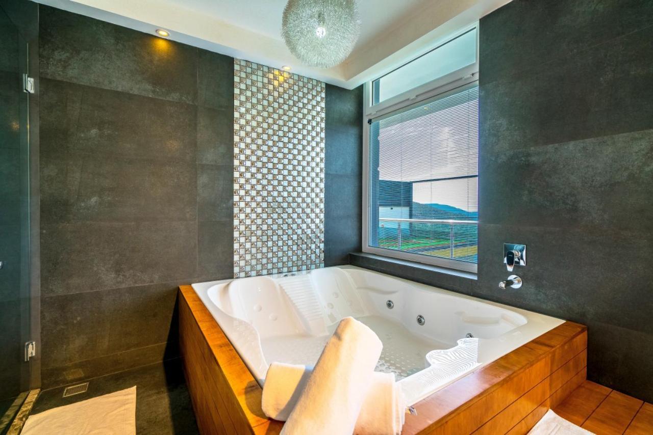 Villa Soho คัลคัน ภายนอก รูปภาพ